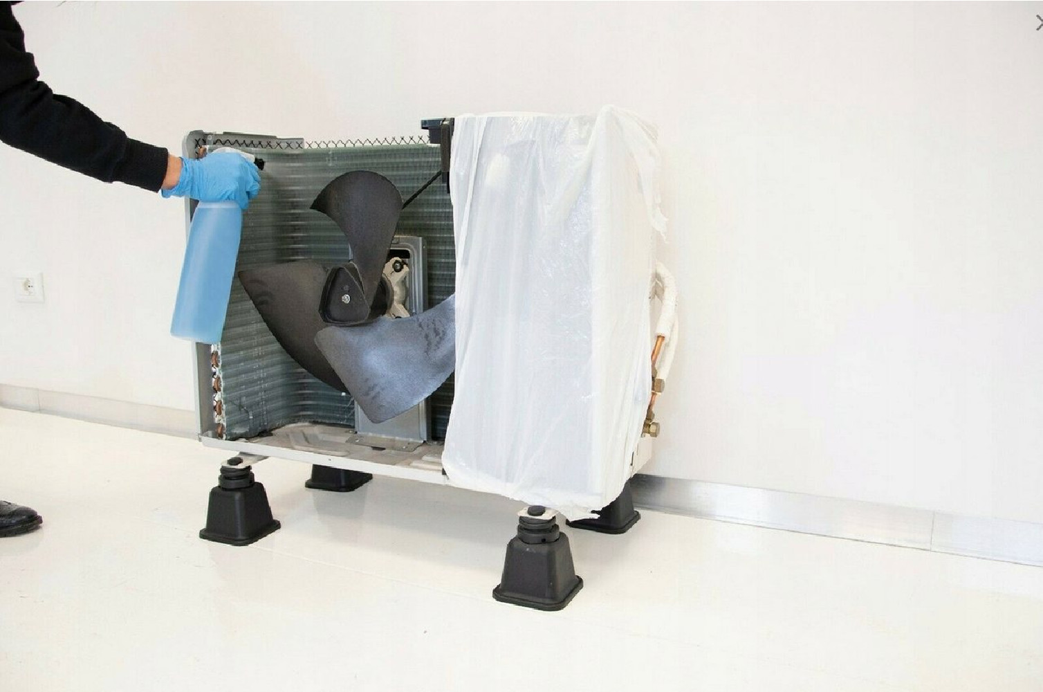 Uniwersalny Koncentrat Do Czyszczenia Skraplaczy | ACID ULTRA 250 ML